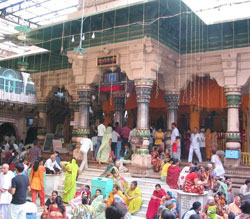 Dwarkadheesh Temple in Mathura