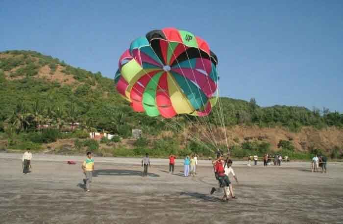 parasailing in himachal pradesh