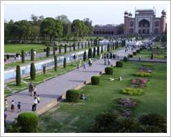 shalimar-mughal-gardens