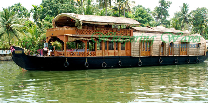 whispering waves houseboats